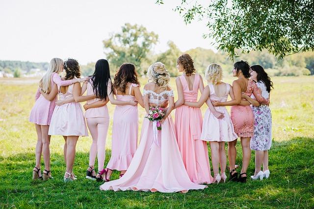 Accessorizing ​with Intention: ‌Elevating Your Wedding​ Guest⁤ Ensemble