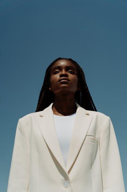 The Aesthetics of Minimalism: Crafting the Ideal Work Wardrobe
