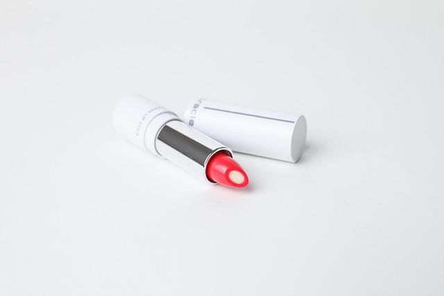 Ingredients in Focus: Analyzing the Formulations Behind Rare Beauty's Products