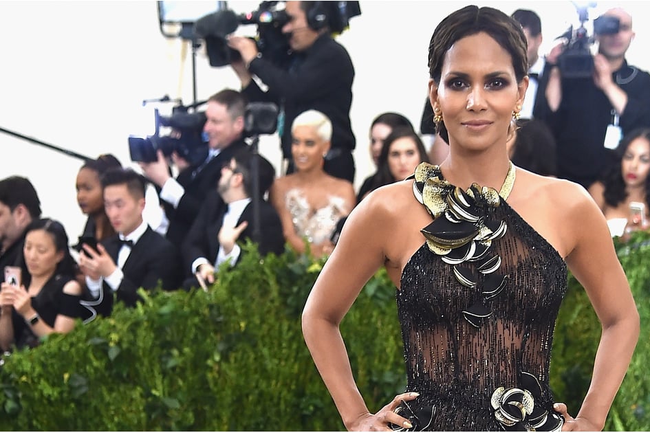 That is Exactly What Halle Berry Eats in a Day on the Keto Weight reduction plan