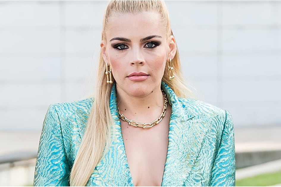 Busy Philipps Exercise routines Every Rattling Day, and Credit score These 3 Points For Assuaging Her Nervousness