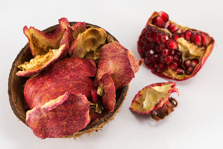 12 Promising Advantages Of Pomegranate Peel For Pores and skin, Hair, And Well being