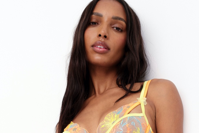 Jasmine Tookes Captivates in FL&L x Victoria’s Secret Summer season 2022