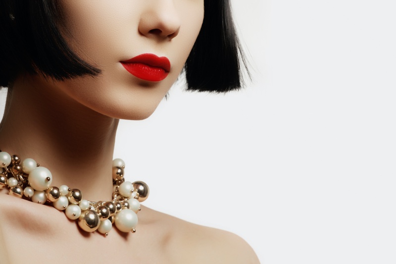 4 Pearl Necklaces That Are Trendy Classics