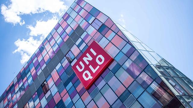 Uniqlo AIRism T-Shirts Review The Best Everyday Basic or Overhyped Staple?
