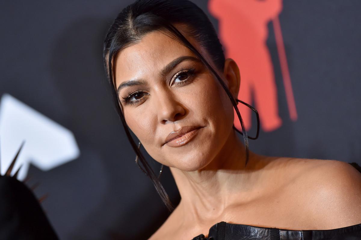 Kourtney Kardashian’s Lemme Supplements Review Wellness or Woo-Woo?