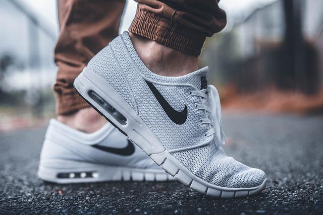 Nike Air Max 270 Review – Everyday Comfort or Overhyped Cushioning?