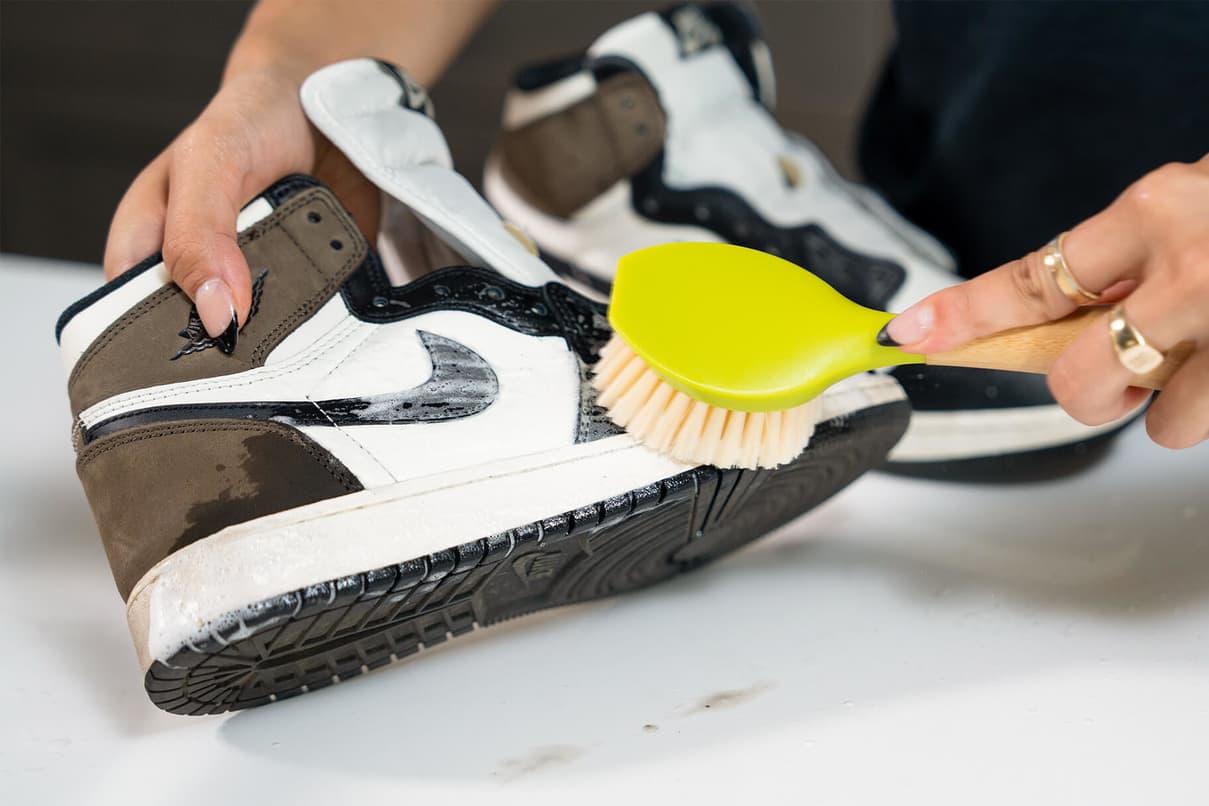 Cleaning and Maintaining Your Sneakers – Best Kits & Methods Reviewed