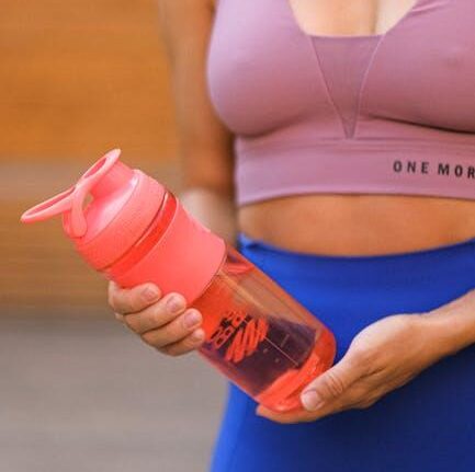 Sustainable Activewear Reviewed – Who’s Greener: Alo or Fabletics?