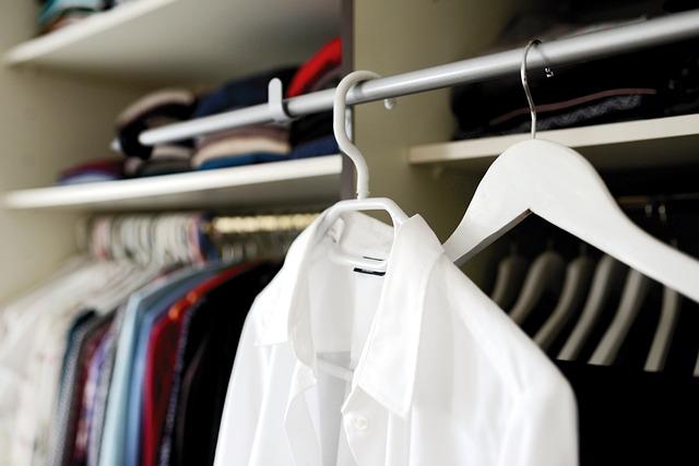 Building a Transitional Capsule – When Summer Turns to Autumn